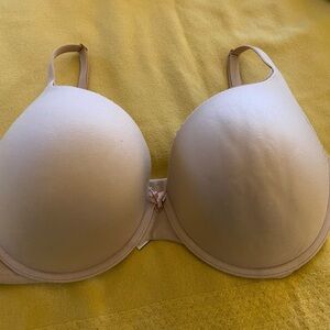 Victoria Secret Bra - 36F (36DDD) 
Push-Up Perfect Shape Bra